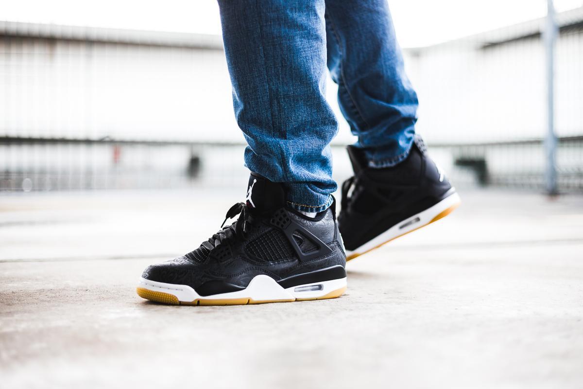 Air Jordan 4 Retro SE 